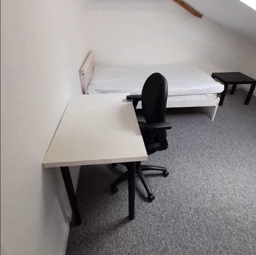 Spacious Double with lots of storage space Main Photo