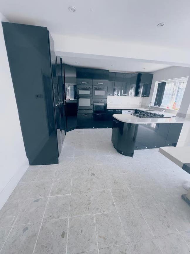 En Suite and Double Rooms – Northenden M22 Main Photo