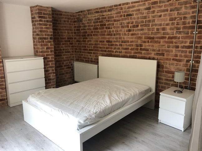 Great room in lovely shared house Cowick Lane. Main Photo
