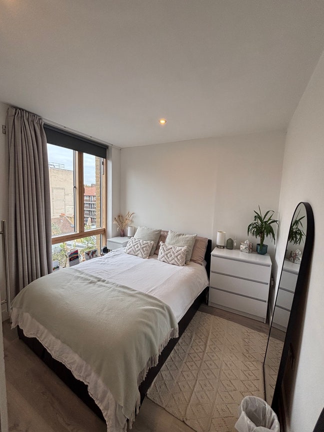 Available room in a 2 bed flat in Shoreditch Main Photo