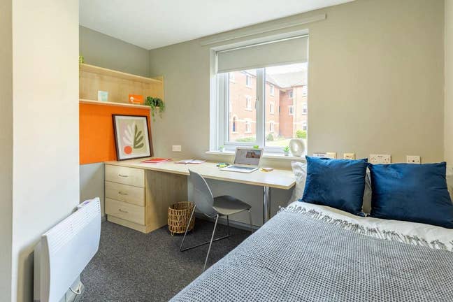 Room available at Calthorpe Court Main Photo