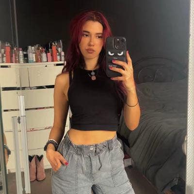 Hi, names Angel looking to move out and move in  Main Photo