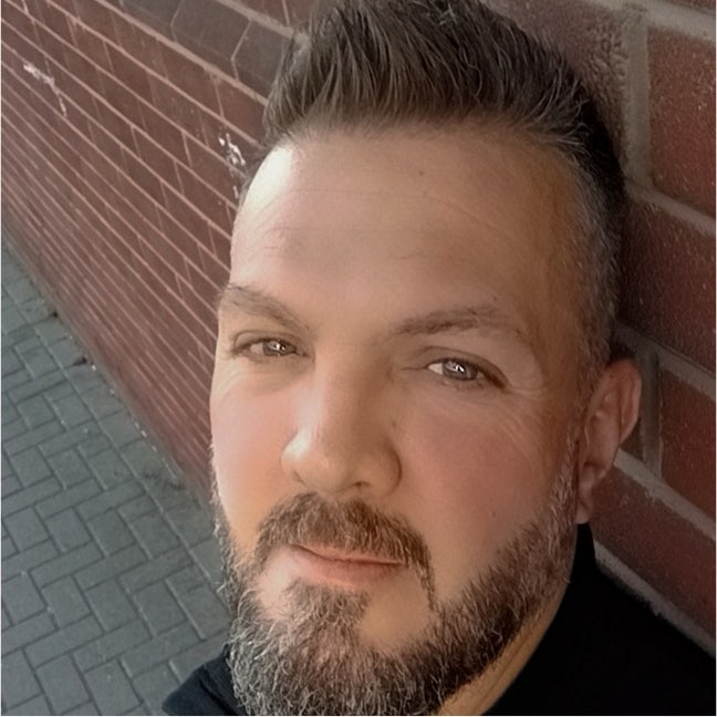 44 year old Male seeks a double room Main Photo