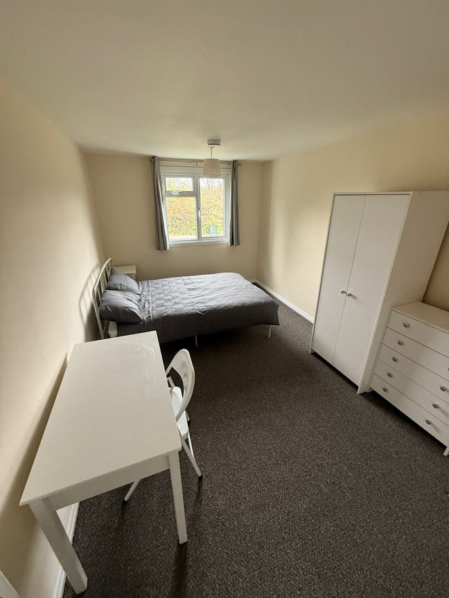 Refurbished 4 Bed House Share Cleaning Included Main Photo