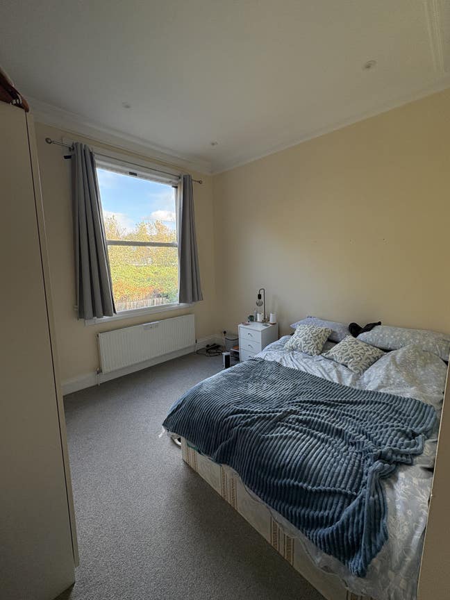 Spacious en-suite double bedroom in Kilburn Main Photo