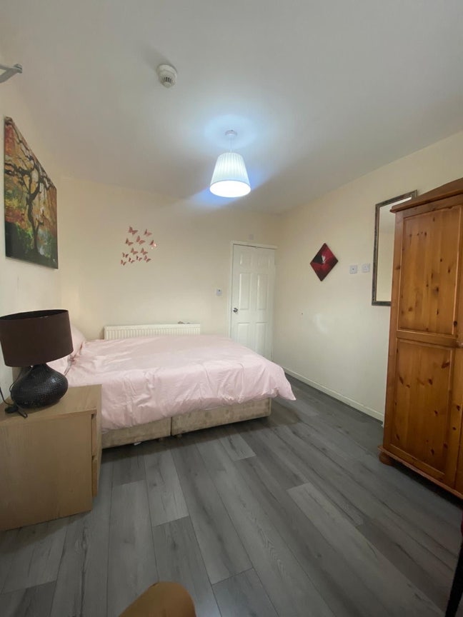 Cosy Ensuite room in Coventry Main Photo