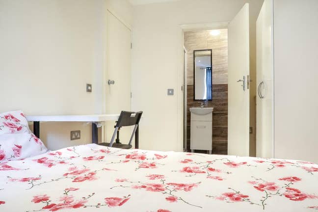 🏠Affordable ensuite available E3 💫 Main Photo