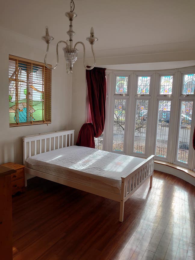 Double room in house share Main Photo