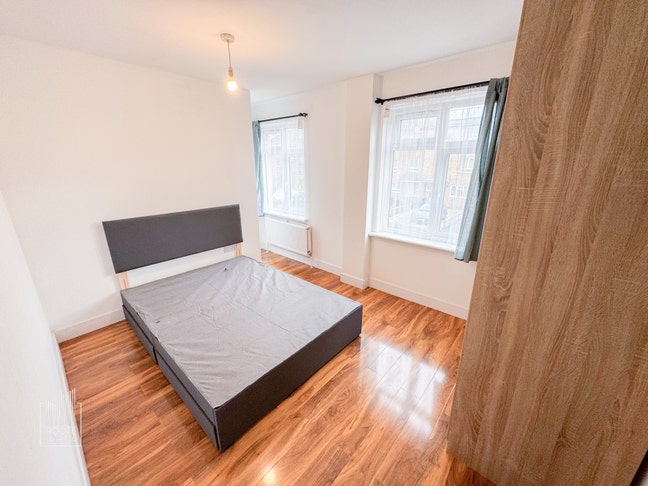 Newly renovated double room available to rent Main Photo