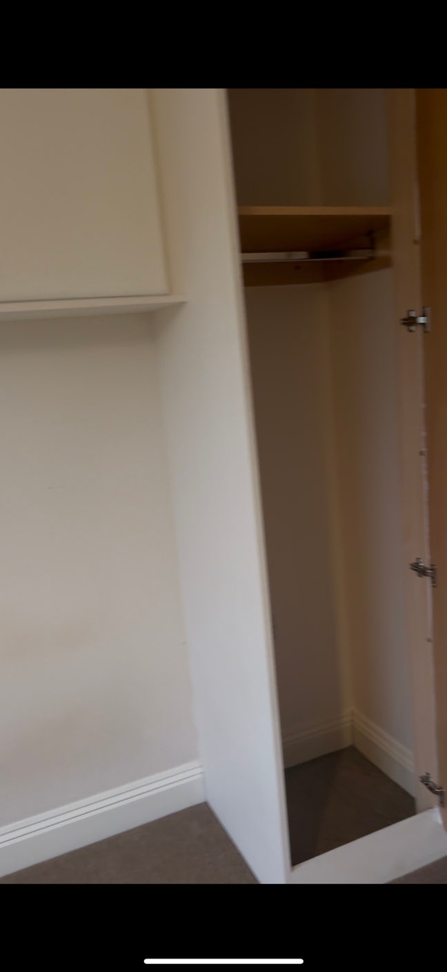 A room available in a shared flat Main Photo