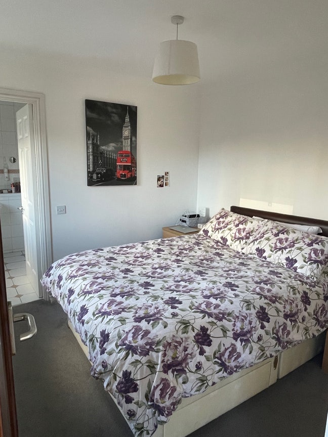 ✨Lovely & Bright Ensuite Room in Canary Wharf ✨ Main Photo