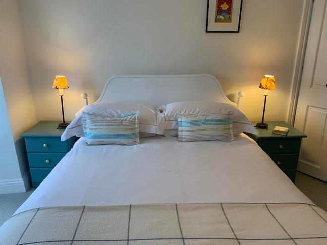 Large double bay window sea view Room Main Photo