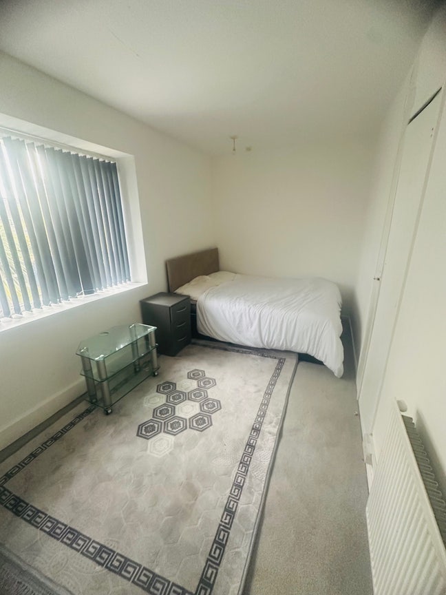 2 bedroom available supported accommodation / new Main Photo