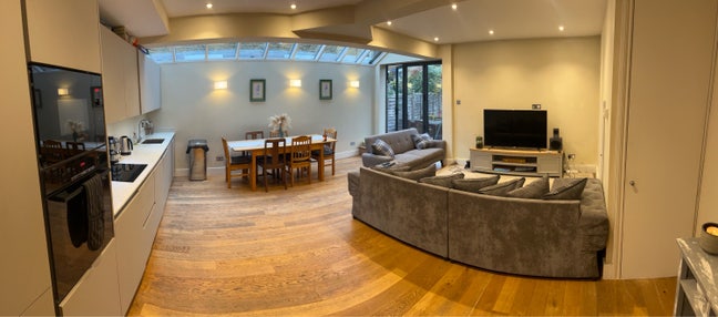Clapham South Double | Bills Inc | Dec–Jan Start Main Photo