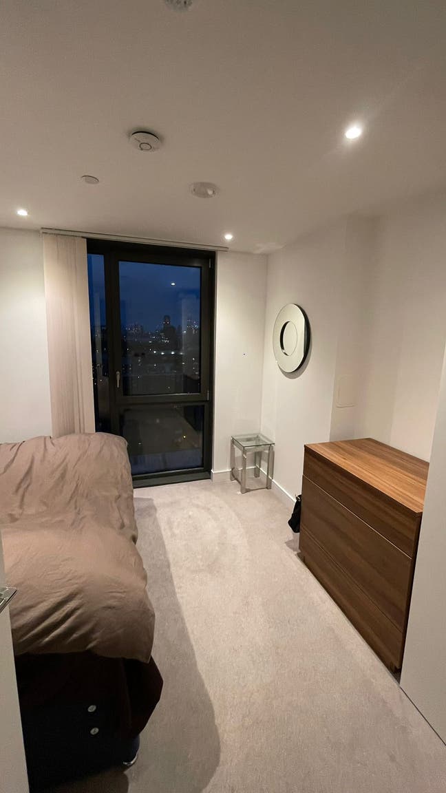 Bright and cozy room available in central London Main Photo