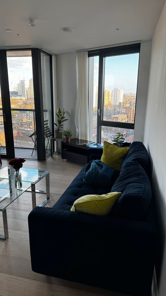 Bright and cozy room available in central London Main Photo