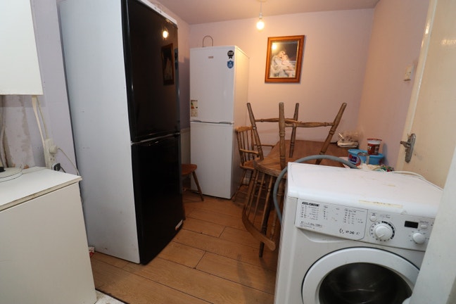 Looking for a stylish, convenient home in Bethnal  Main Photo