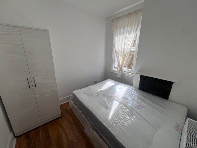 Luxury Large Room (Brixton-Herne Hill) Main Photo