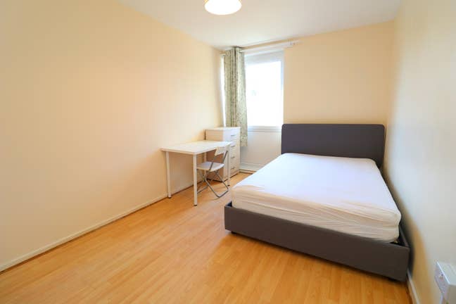Affordable & Central: 3 Double Rooms in Bow Main Photo