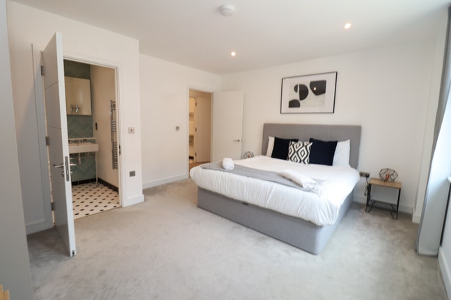 Mamamia Big and Ensuite Main Photo