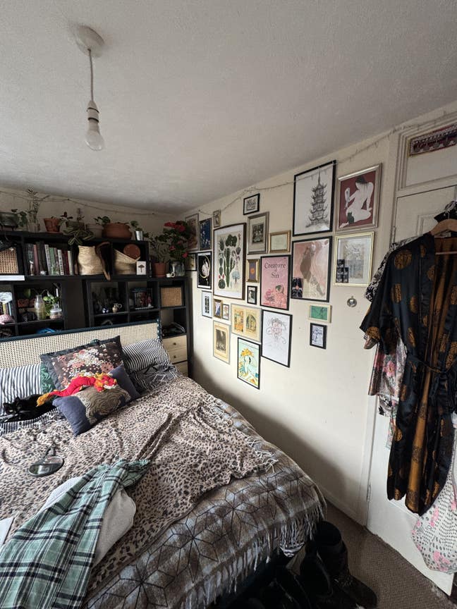 Cute double room with balcony in Bow, E3  Main Photo
