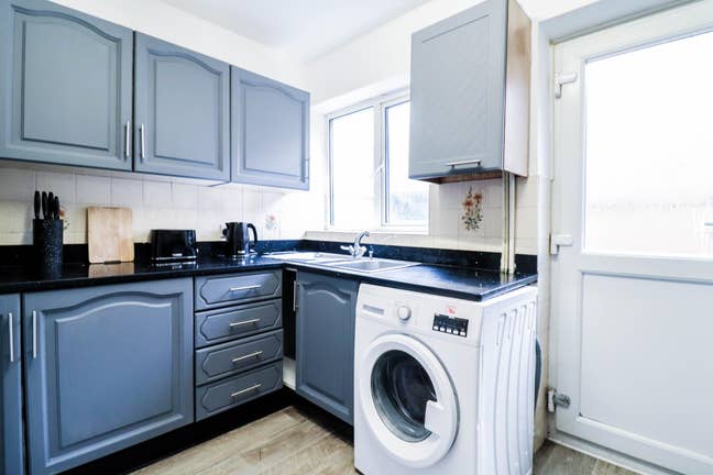 5 Bedroom House To Rent - Luton  Main Photo