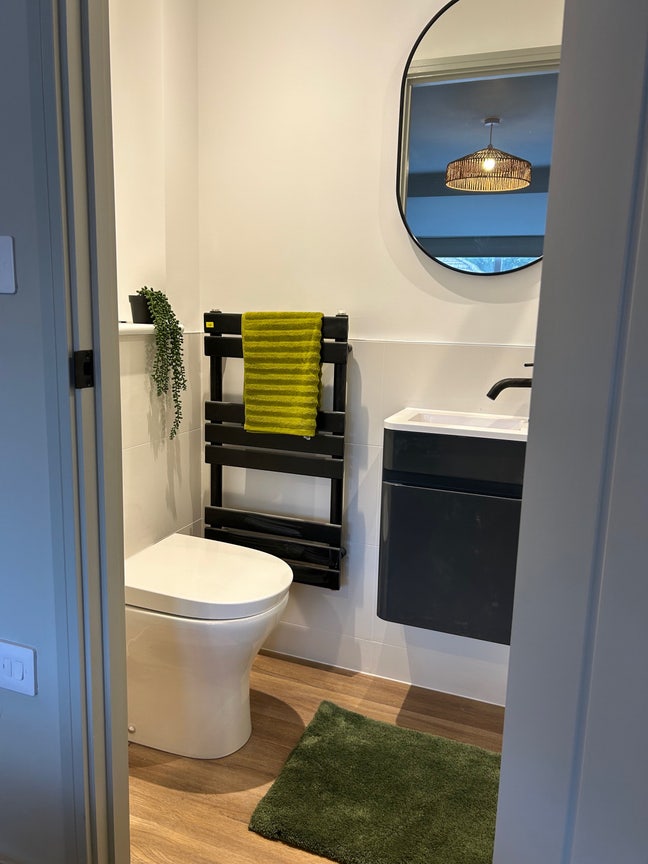 Newly Renovated, Luxury 7 En-Suite Bedrooms  Main Photo