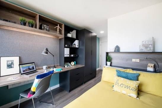 En-suite Student Room at Yugo Anglia House Main Photo