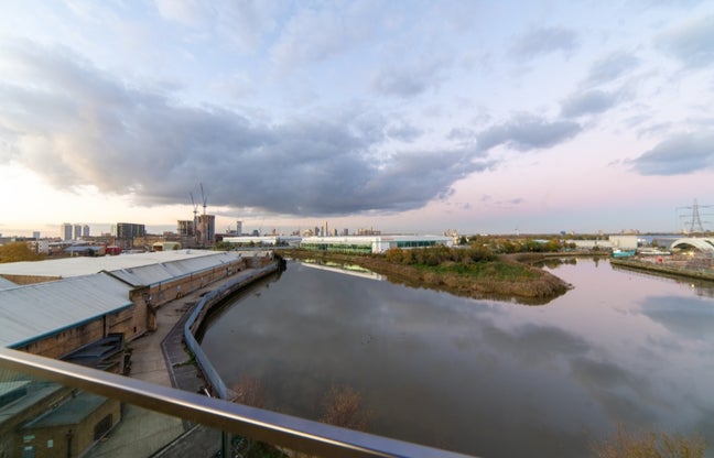 Canary Wharf Private Balcony 2 single room! Main Photo