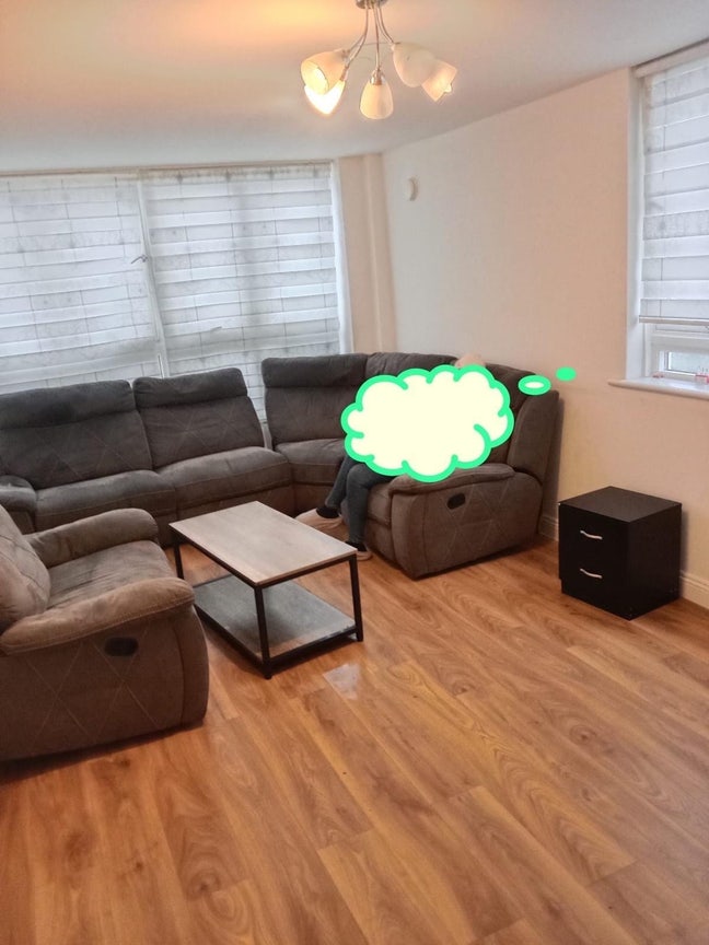 Spacious room Main Photo