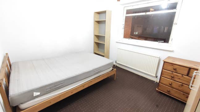 Good size double in Clapton area Main Photo