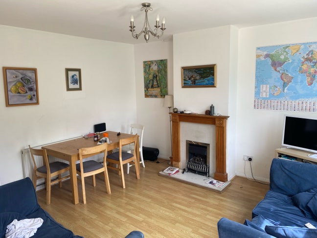 Lovely room fee in Earlsfield  Main Photo