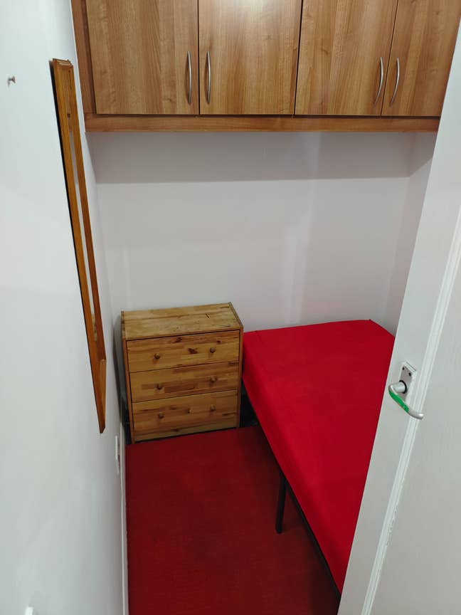 Box  Room  Hayes -Suitable for Girls ideally Main Photo