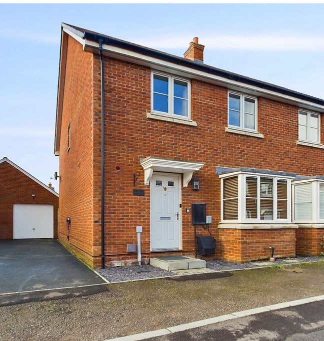Bedroom x2 in  new 4 bed house with off street par Main Photo