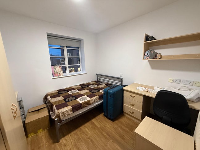 Affordable room in city centre  Main Photo