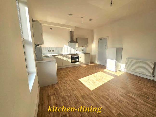 2 bedroom flat tin S70 Main Photo