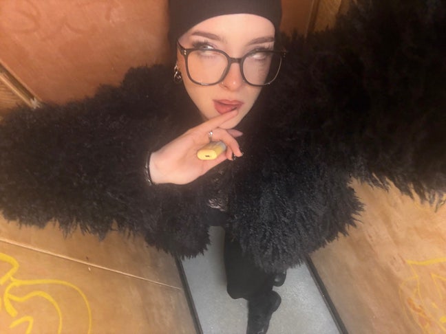 Looking for potential flatmates  Main Photo