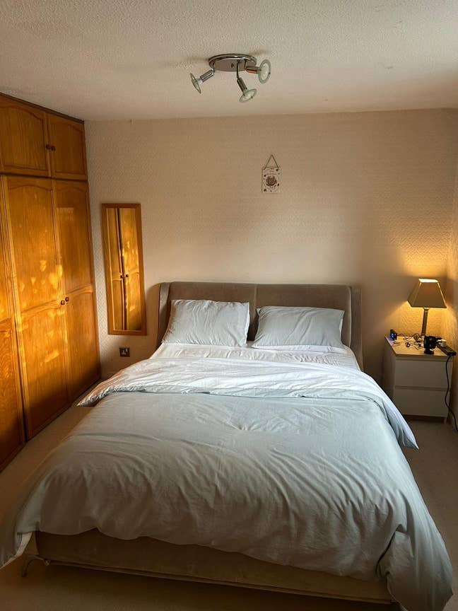 Beautiful Studio Flat Available  Main Photo