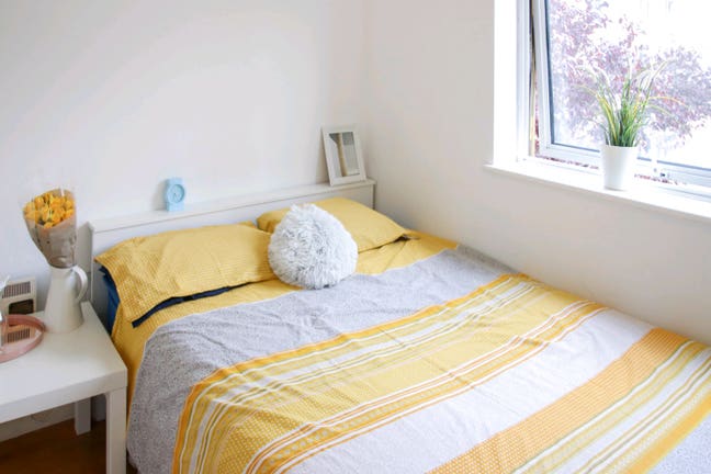 Canary Wharf Double room available! Main Photo