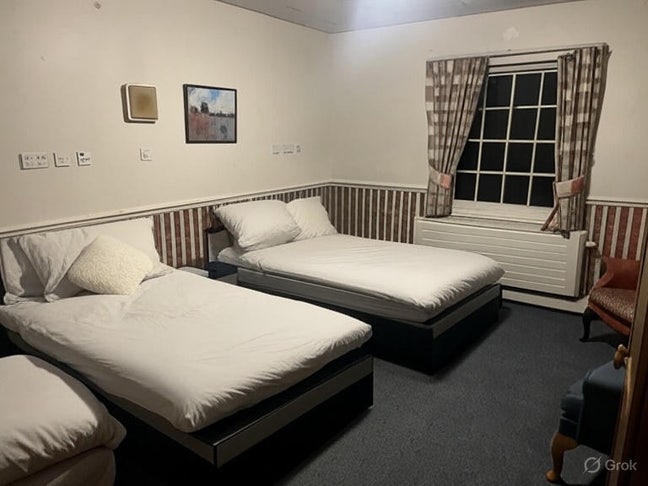Rooms available in beautiful house and garden Main Photo