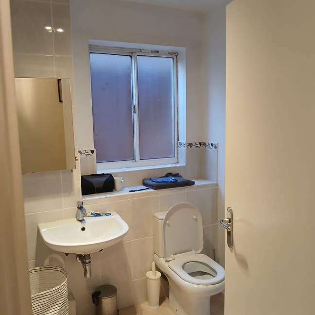 Flat for Rent Main Photo