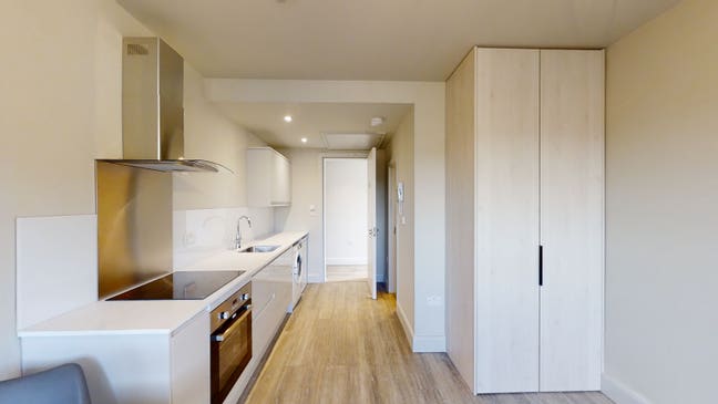 Refurbished Studio apartment available! Main Photo