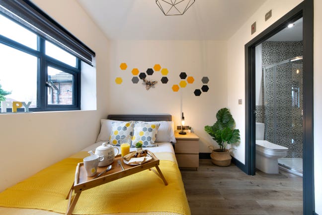 Double room with ensuite. ALL NEW!!!! Main Photo