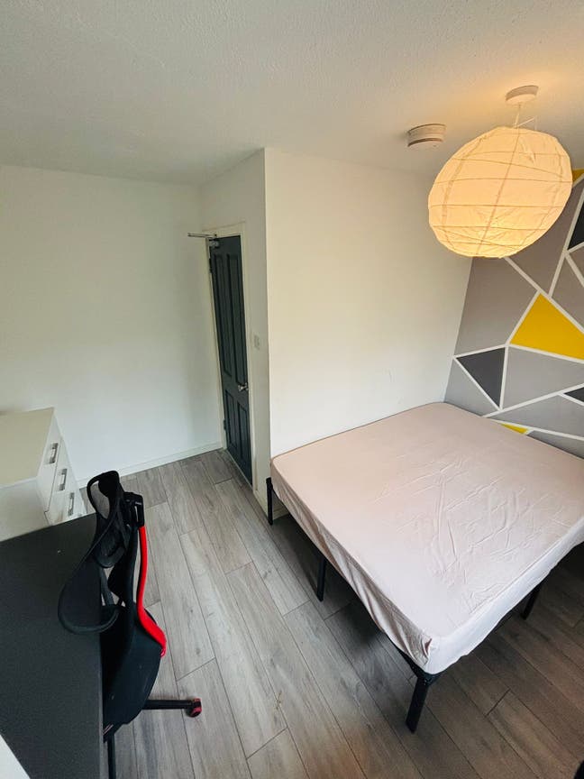 FLAWLESS Double Room in Oval, Prime location Main Photo