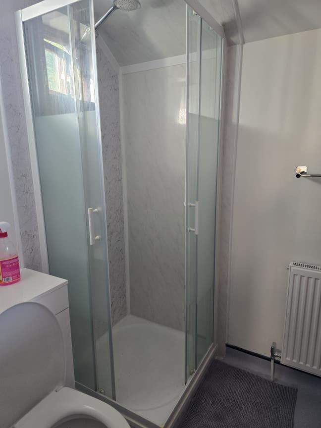 Beautiful Double room available now  Main Photo