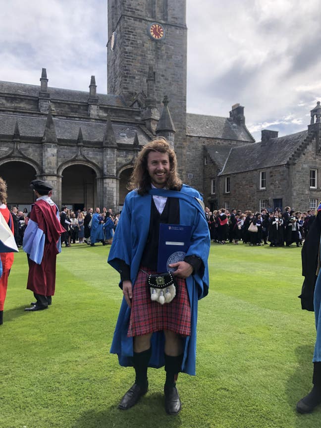 Professional Looking for Room for Two Weeks in Nov Main Photo