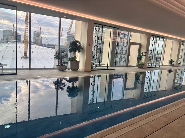 2 x Rooms in amazing Flat Share overlooking 02 Main Photo