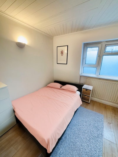 Double Room in West Kilburn  Main Photo