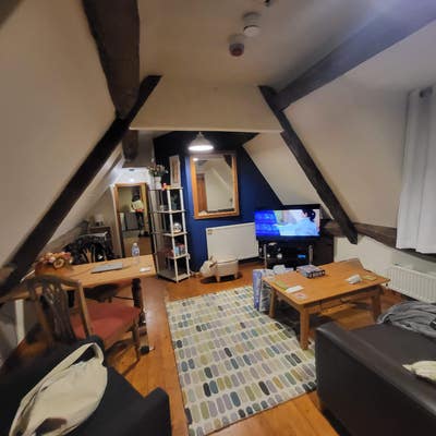 Double Bedroom available  Main Photo