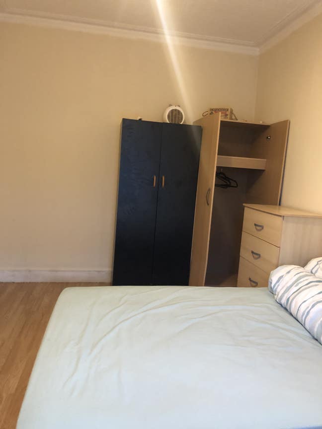 Beautiful Double Room for Rent in Hounslow West Main Photo